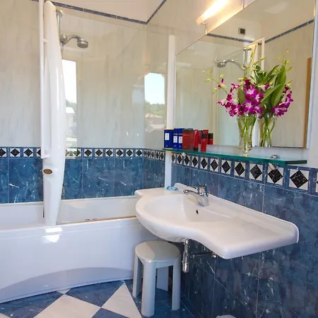 Hotel Luca 3*