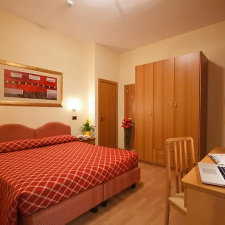Luca Hotel