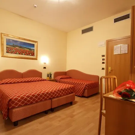 Hotel Luca 3*
